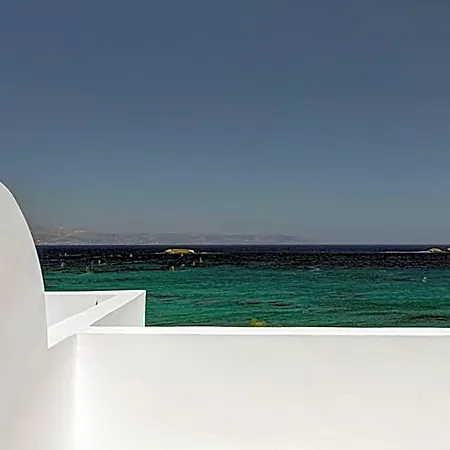 Blue Dolphin Fully Renovated By Rivea Group