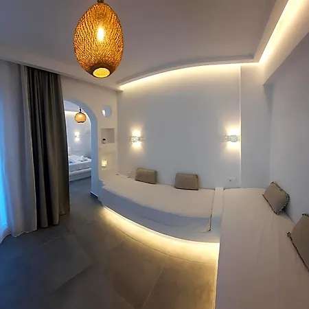 Blue Dolphin Fully Renovated By Rivea Group *